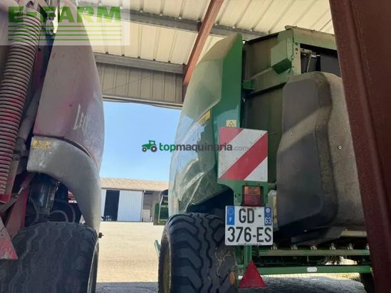 Empacadora gigant - John Deere - v451m
