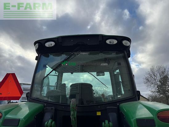 Tractor agrícola - John Deere - 6115r med frontlæsser