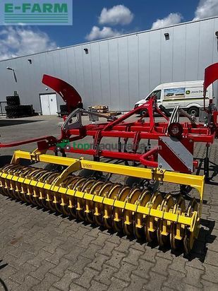 Cultivador - Pöttinger - synkro 3030