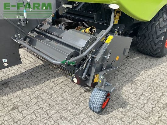 Empacadora gigant - Claas - quadrant 5300 rc t+st