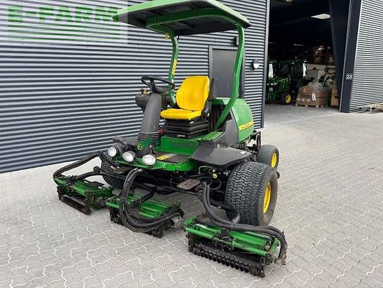 Cosechadora de Cereal - John Deere - 8700