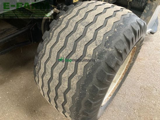 Empacadora gigant - New Holland - BR 750 A