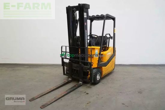 Elevadora - Jungheinrich - efg-df1,25