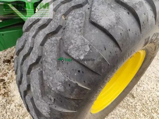 Empacadora gigant - John Deere - v461m