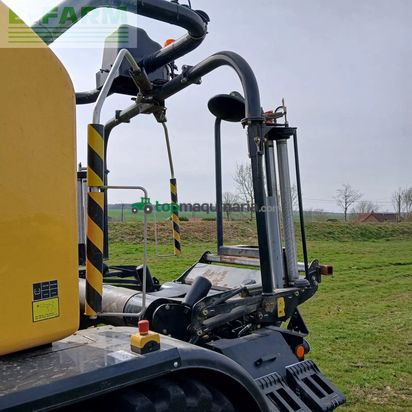 Empacadora gigant - New Holland - roll-baler 125