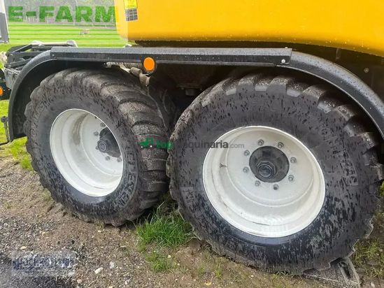 Empacadora gigant - New Holland - new holland roll baler 125 combi