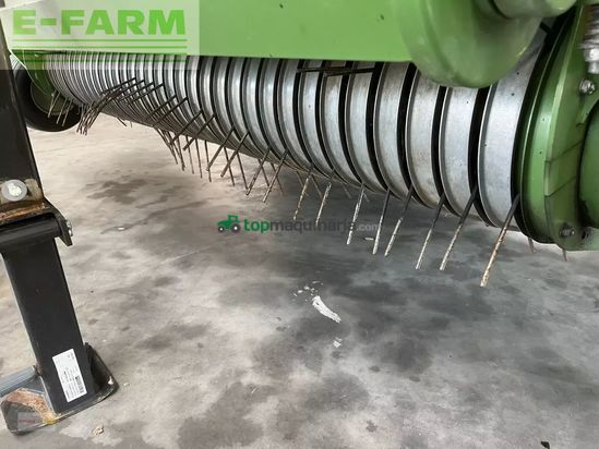 Empacadora gigant - Krone - comprima cv 150 xc