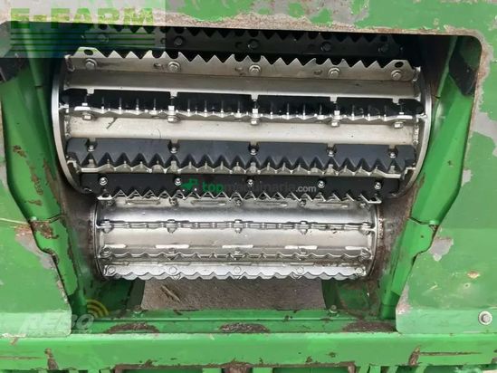 Cosechadora de Cereal - John Deere - 8400