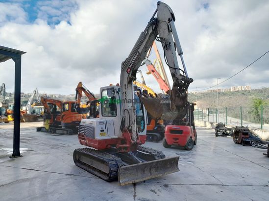 TAKEUCHI TB250