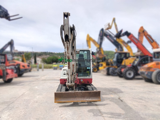 Miniexcavadora TAKEUCHI TB250