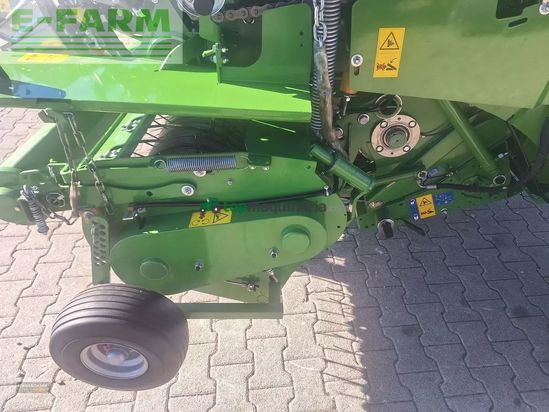 Empacadora gigant - Krone - comprima v 150 xc 17 messer