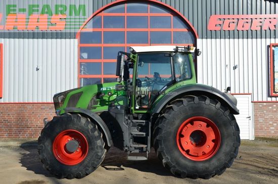 Tractor agrícola - Fendt - 826 vario power plus
