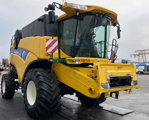 Cosechadora de Cereal - New Holland - CX8040SL