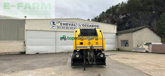 Empacadora gigant - New Holland - roll belt 180 se