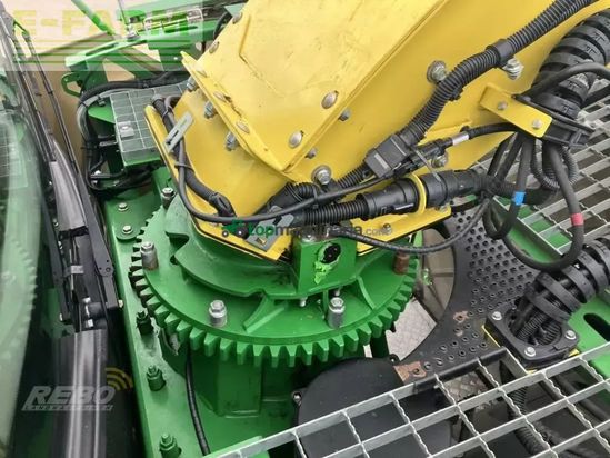 Cosechadora de Cereal - John Deere - 8400