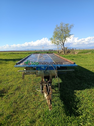 Remolque basculante agrícola