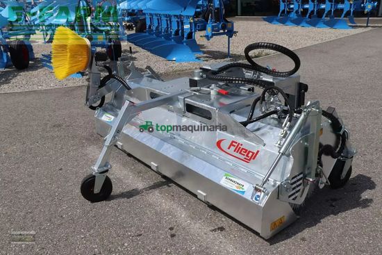 Riego -  - fliegl agrocenter kehrmaschine 2300