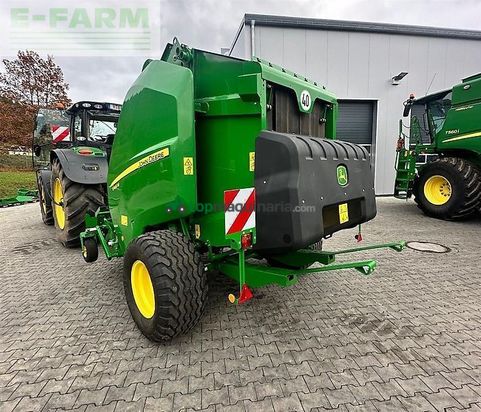 Empacadora gigant - John Deere - v461m