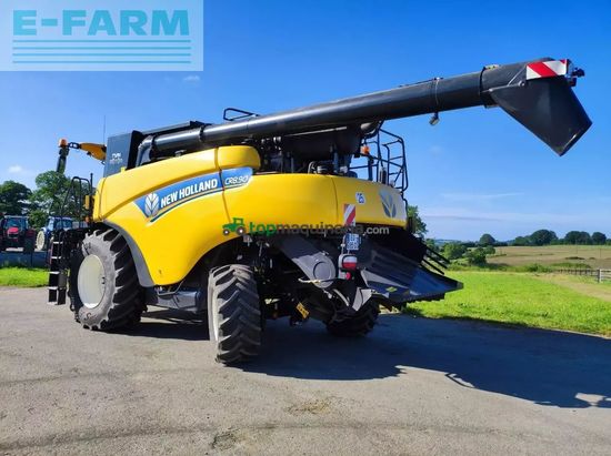 Cosechadora de Cereal - New Holland - cr8.90