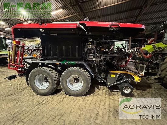 Empacadora gigant - Pöttinger - impress 185 vc pro
