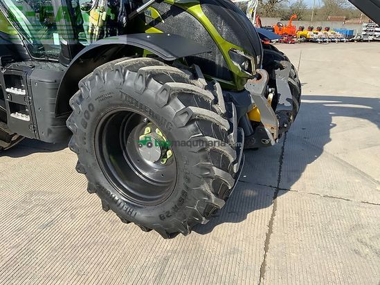 Tractor agrícola - Valtra - n175 unlimited versu tractor (st25430)