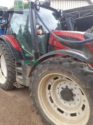 Tractor agrícola - Valtra - n 134 versu Versu