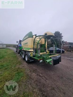 Empacadora gigant - Krone - comprima cv 150 xc