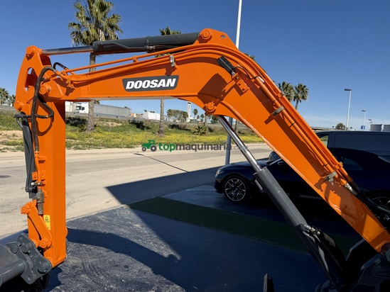 Excavadora Doosan DX35 Z