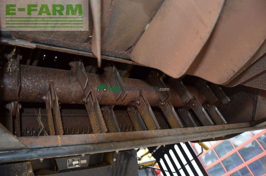 Cosechadora de Cereal - New Holland - csx 7040