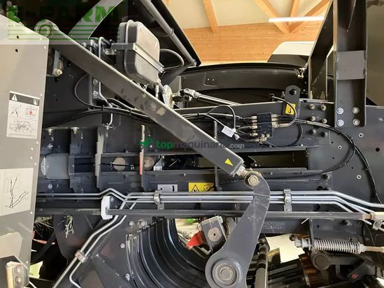 Empacadora gigant - Claas - quadrant 4000