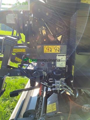Empacadora gigant - Claas - variant 485 rc