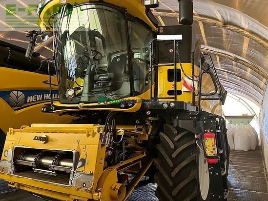 Cosechadora de Cereal - New Holland - cr 9.80