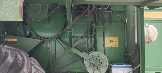 Cosechadora de Cereal - John Deere - 1055