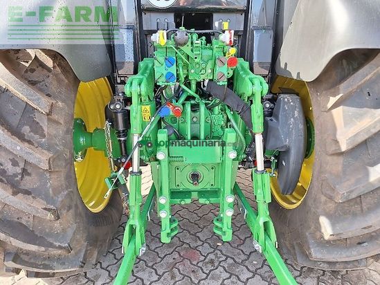 Tractor agrícola - John Deere - 6100m **mietrückläufer**