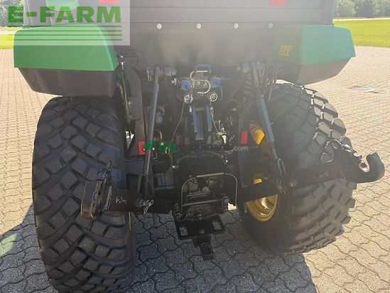Tractor agrícola - John Deere - 2038r