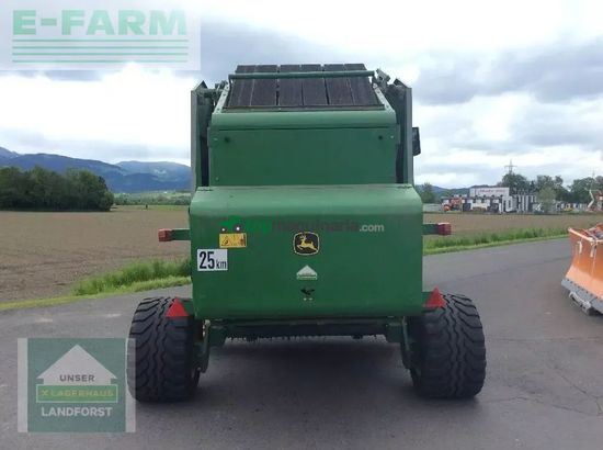 Empacadora gigant - John Deere - 582