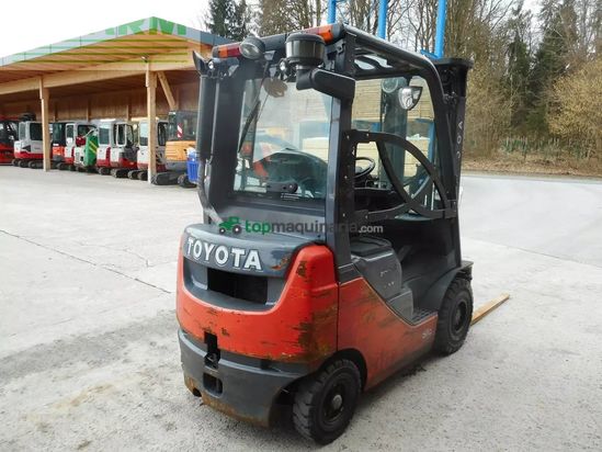 Elevadora - Toyota - 02-8fdf15 ( triplex + ss + halbkabine )