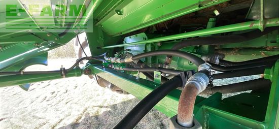 Cosechadora de Cereal - John Deere - S685