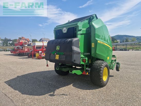 Empacadora gigant - John Deere - V461M
