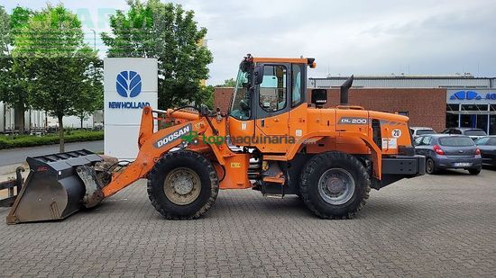 Minicargadora - Doosan - dl 200 mit waage