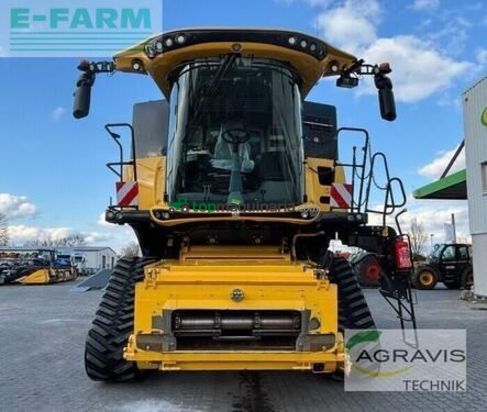 Cosechadora de Cereal - New Holland - cr 8.90 raupe
