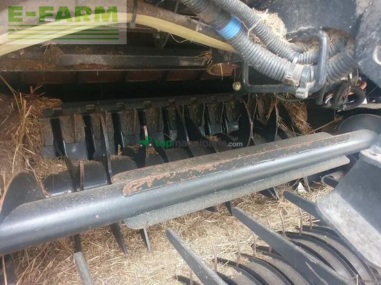 Empacadora gigant - New Holland - roll belt 150