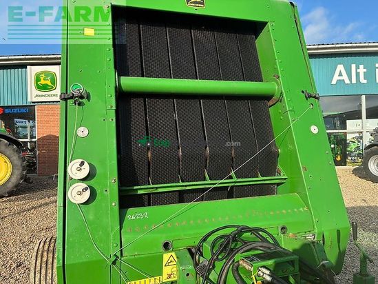 Empacadora gigant - John Deere - 590