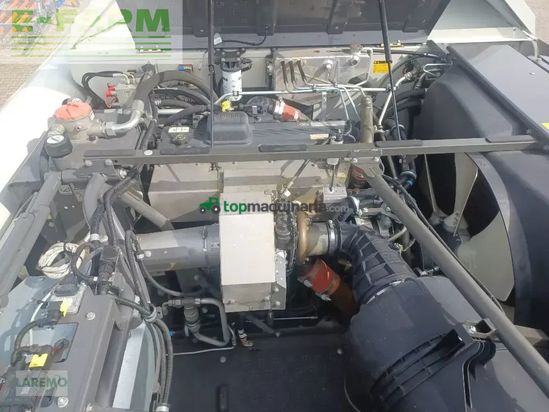 Cosechadora de Cereal - Claas - trion 750 montana + v 770