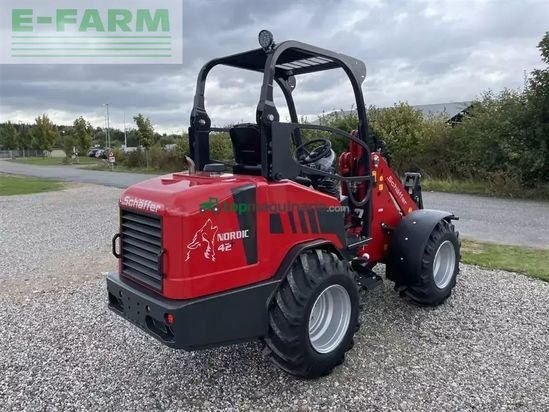 Minicargadora - Schaffer - nordic 42+