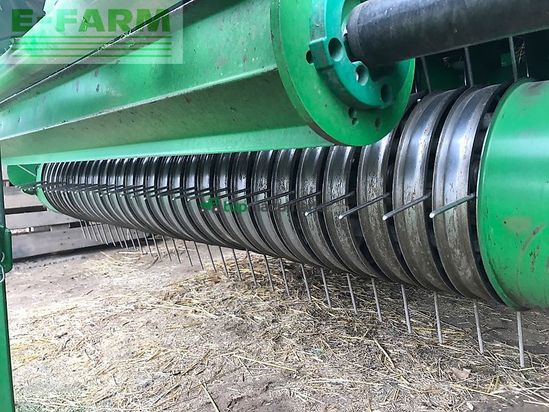 Empacadora gigant - John Deere - 990