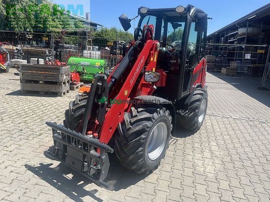 Minicargadora - Schaffer - 3650 m. kabine