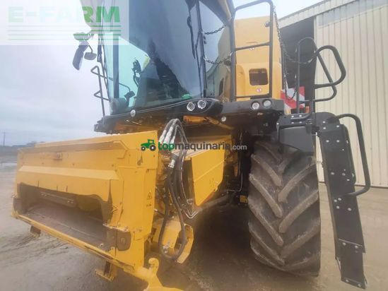 Cosechadora de Cereal - New Holland - cx 8.80 elevation