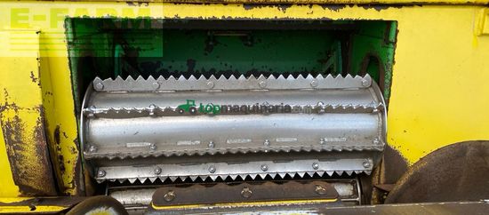 Cosechadora de Cereal - John Deere - 7700