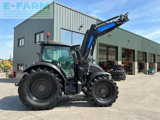 Tractor agrícola - Valtra - n174 unlimited tractor (st27280)